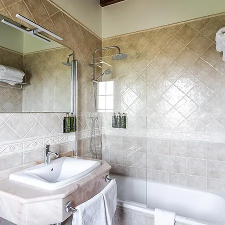 Penas Blancas فندق